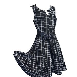 Haani Black & White Sleeveless Dress with Belt Size PL Windowpane Plaid Pullover